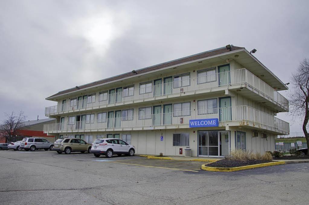 Super 8 By Wyndham Florence Exterior photo