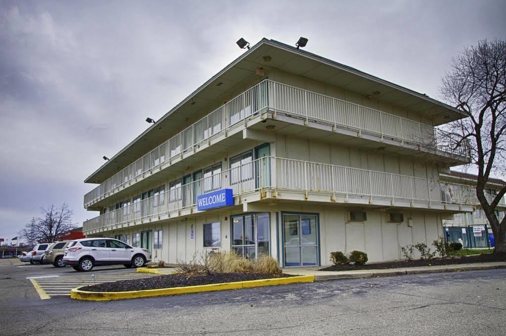 Super 8 By Wyndham Florence Exterior photo